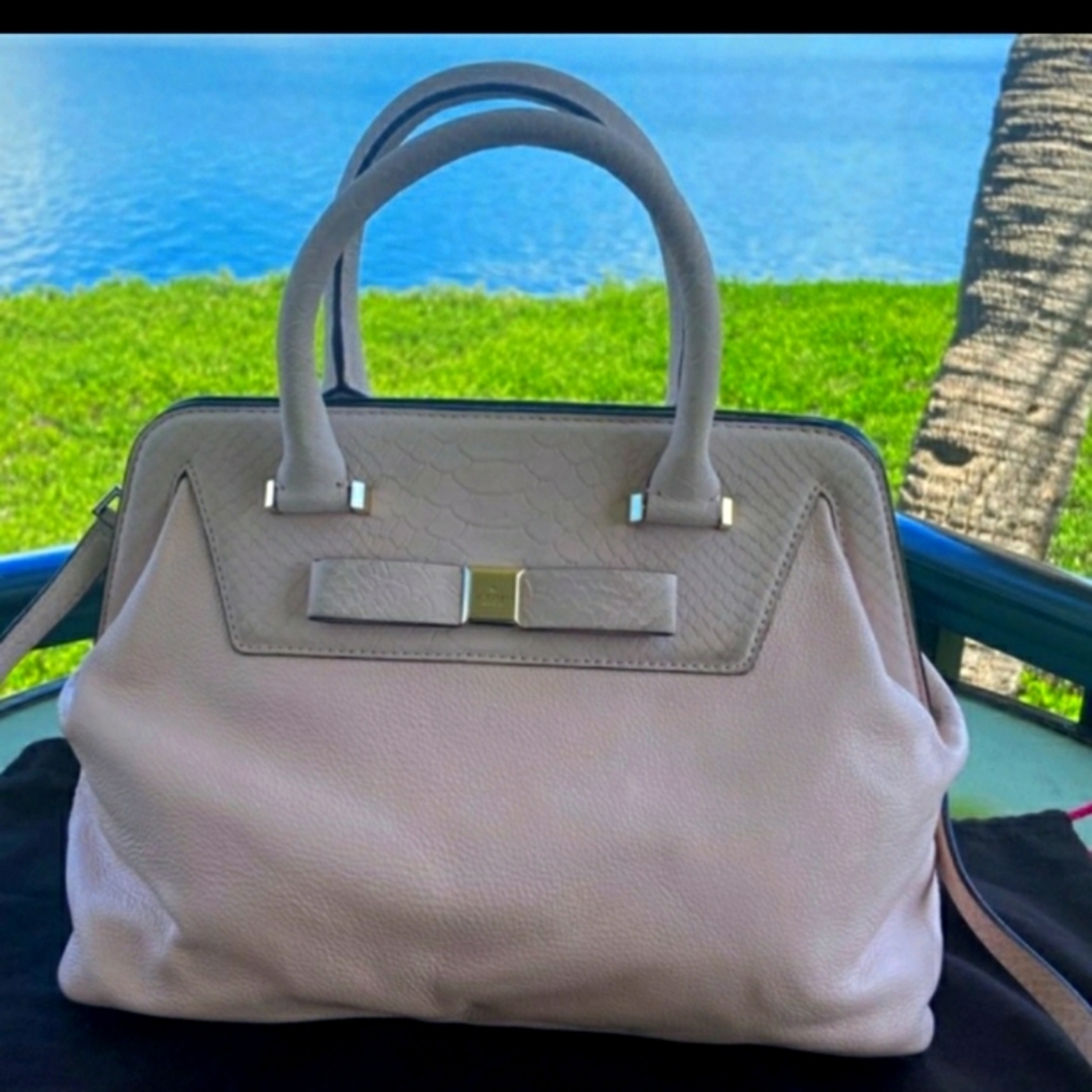 DESIGNER  PURSE in Good Vintage Condition